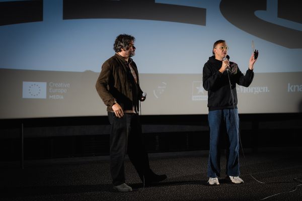 Rode loper & Q&A: Everybody to Kenmure Street