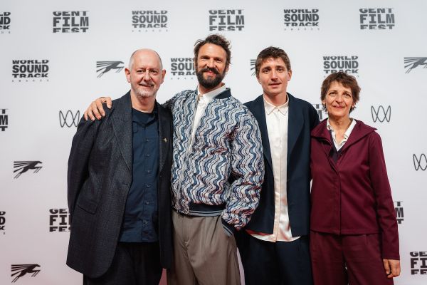Rode loper en Q&A : A Family