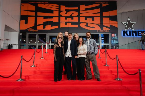 Rode loper en Q&A : A Family