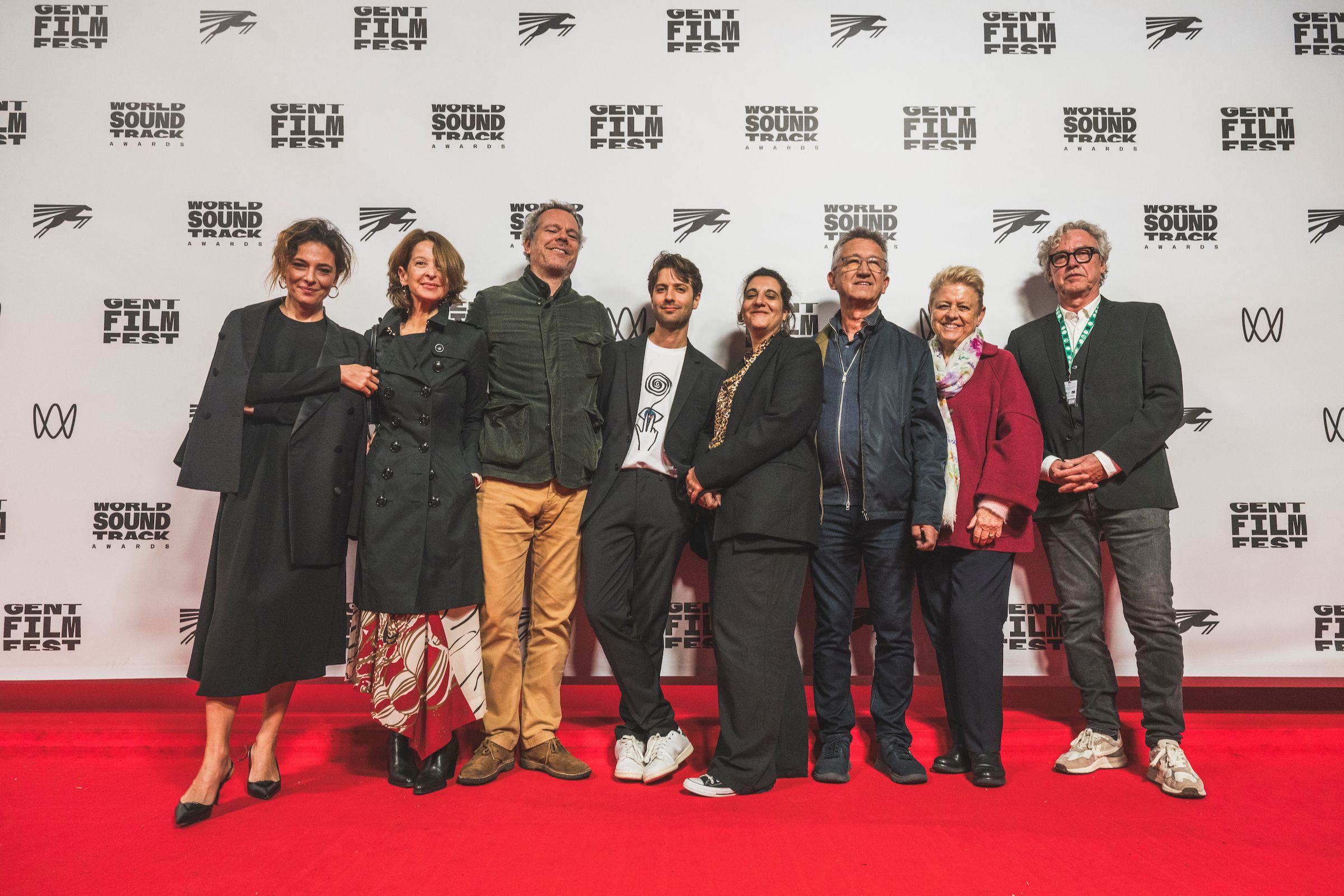Rode loper & Q&A: L’estranea