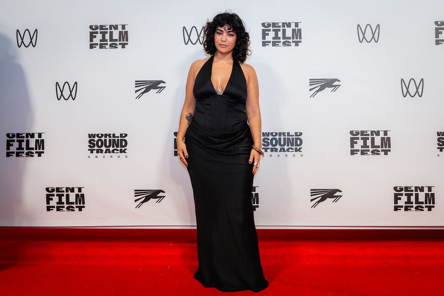 Red carpet: Why Do I See You In Everything?
