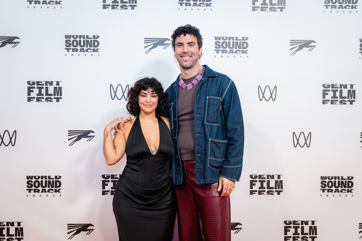 Red carpet: Why Do I See You In Everything?