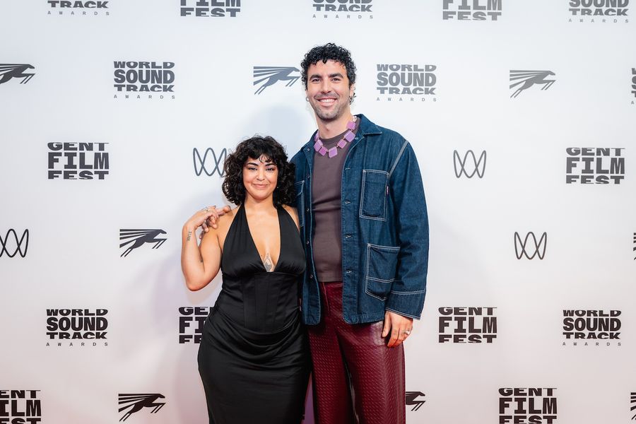Red carpet: Why Do I See You In Everything?