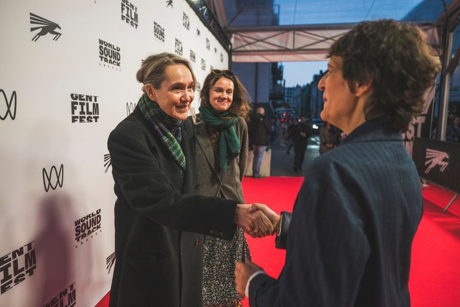Red carpet: I Rarely Wake Up Dreaming