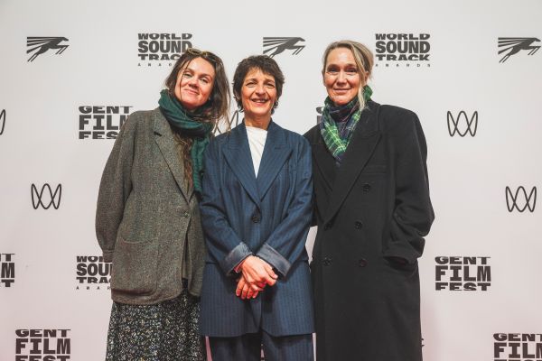 Rode loper & Q&A: I Rarely Wake Up Dreaming