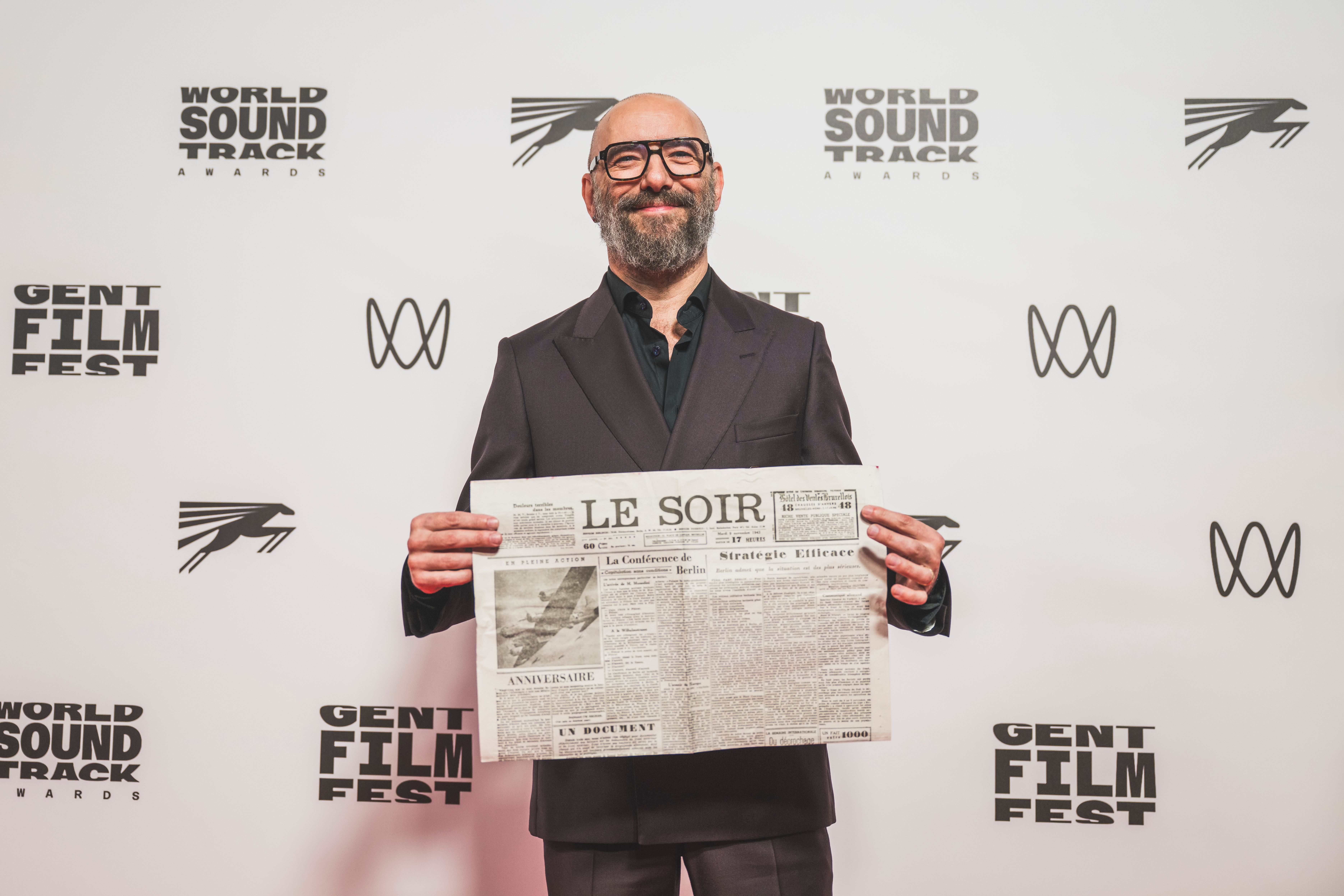 Red carpet: Le Faux Soir